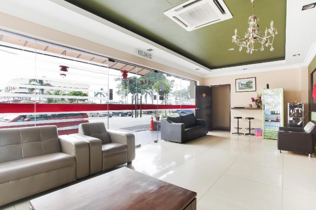 Sejati Hotel Sitiawan Kültér fotó